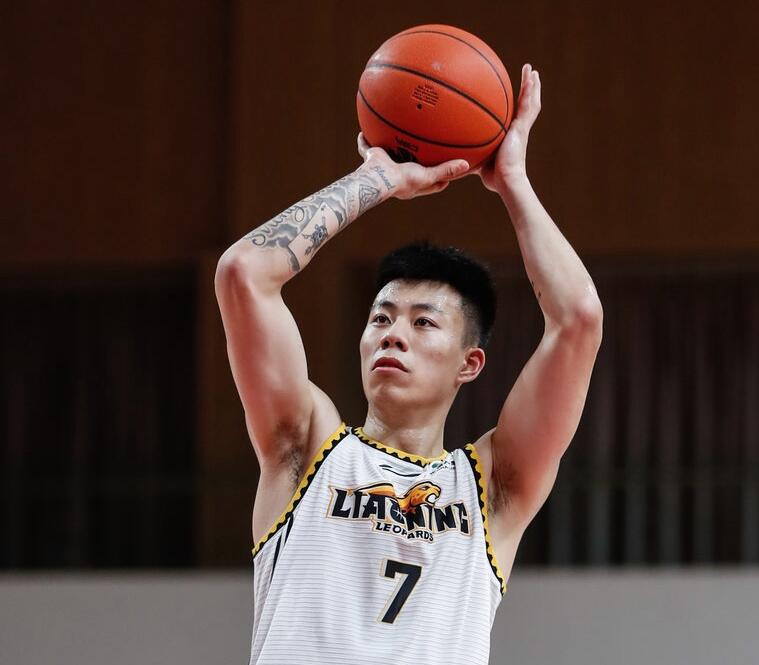 教练智慧慧眼识才，带领球队创造辉煌战绩(教练智慧慧眼识才,带领球队创造辉煌战绩的句子)