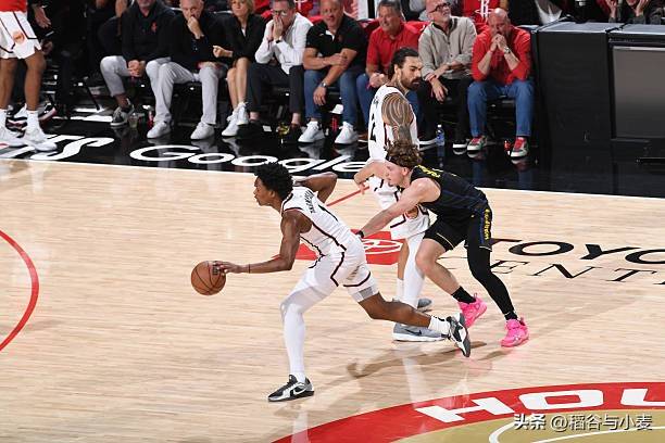 包含新援表现糟糕遭批评,主教练回应引热议的词条 包含新援表现糟糕遭批评,主教练回应引热议的词条