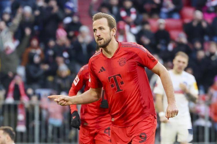 河床进攻端火力强劲,欲破卡尔蒂斯防线 河床进攻端火力强劲,欲破卡尔蒂斯防线