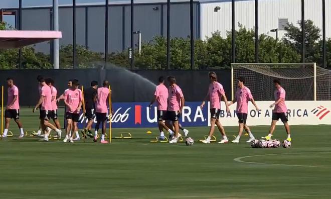 星空体育网页版登录入口-帕尔梅拉斯全力冲击冠军，关键球员备战状态受关注