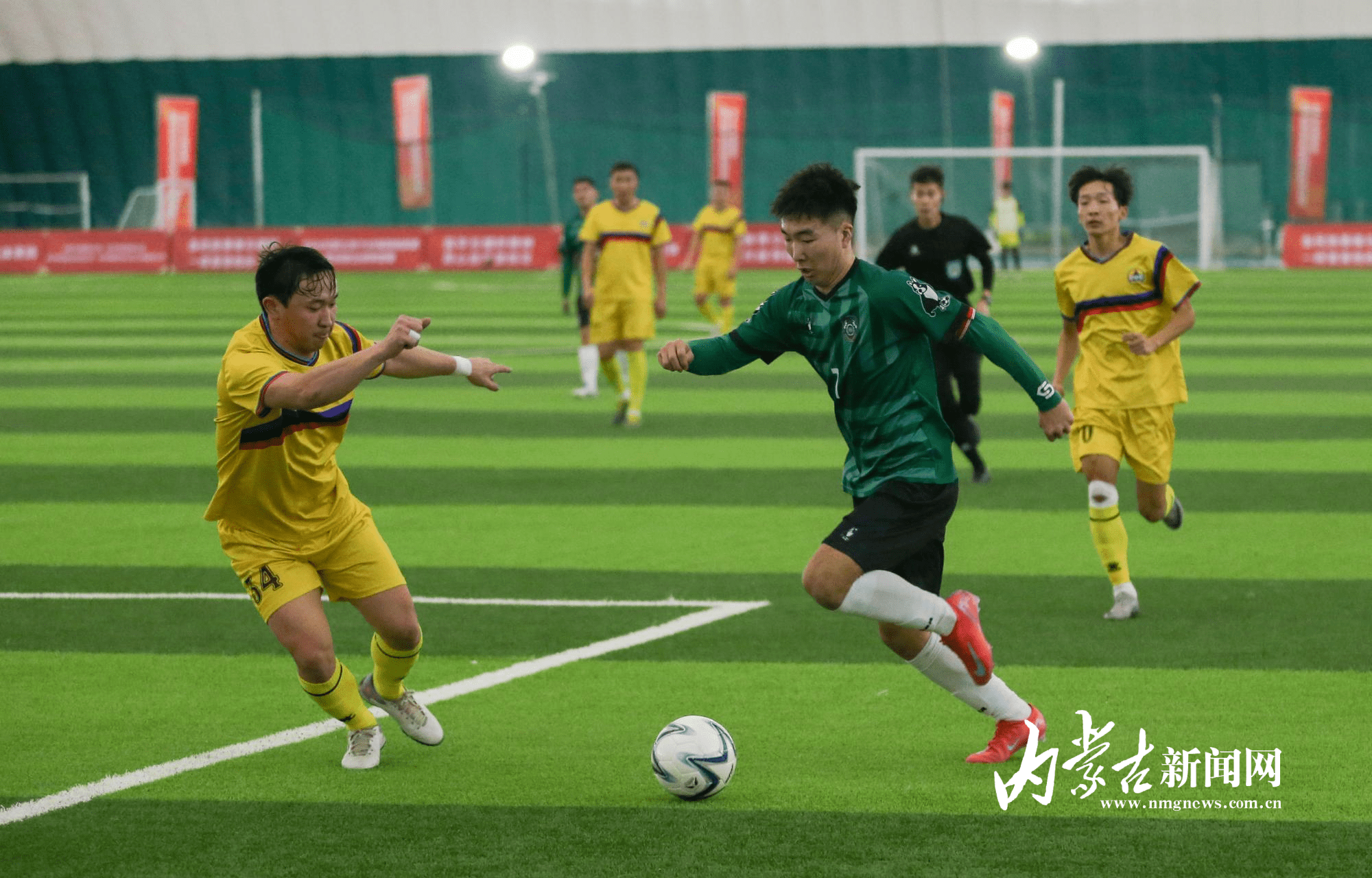 包含全国职业足球联赛的激情角逐,看点十足的词条 包含全国职业足球联赛的激情角逐,看点十足的词条