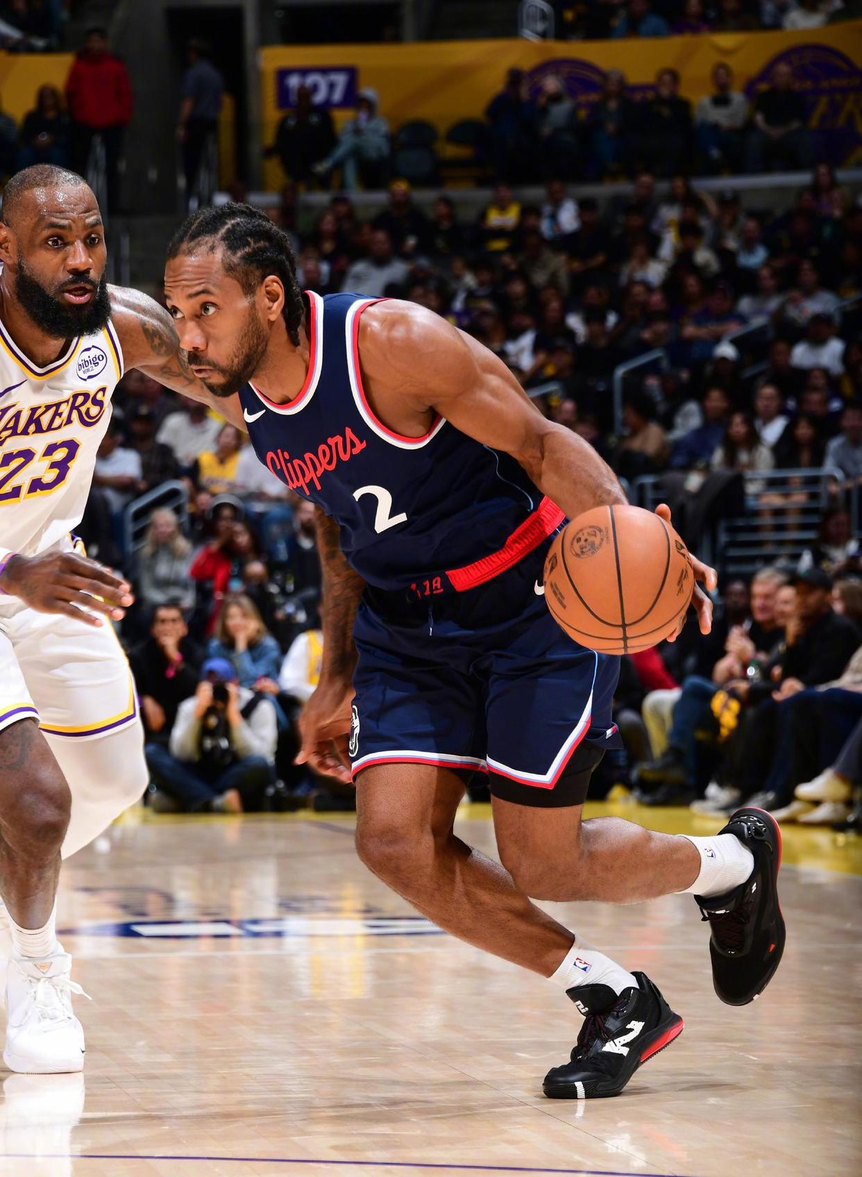 星空体育官网登录网址-包含快船队主力球员受伤施加压力，团队凝聚力面临考验！的词条