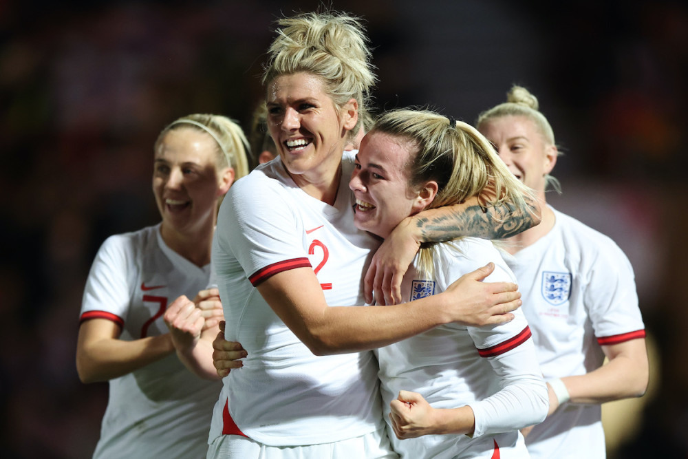 星空体育新闻-拉脱维亚队女足选手勇夺冠军的简单介绍