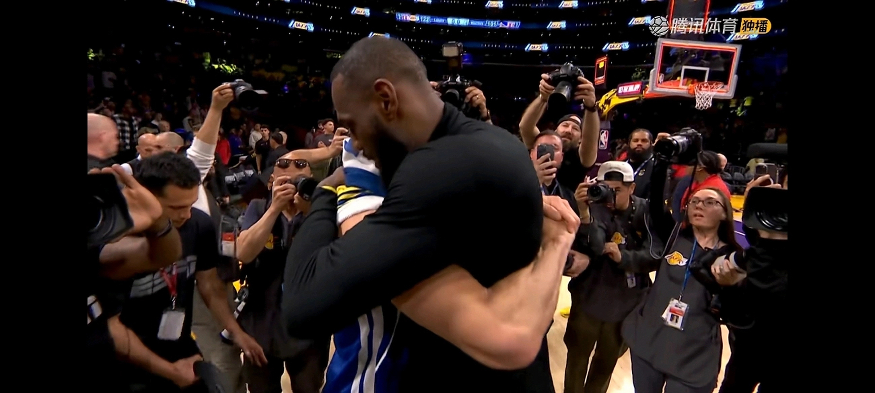 包含詹姆斯带伤绝杀,湖人战胜勇士晋级西部决赛的词条 包含詹姆斯带伤绝杀,湖人战胜勇士晋级西部决赛的词条