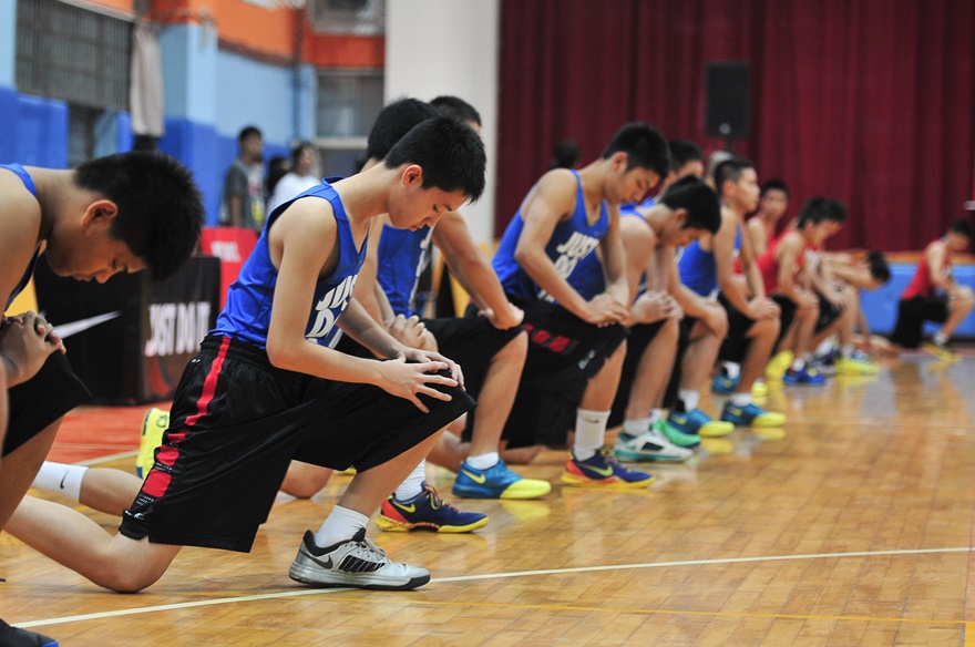 NBA超级球星接受训练营挑战 NBA超级球星接受训练营挑战