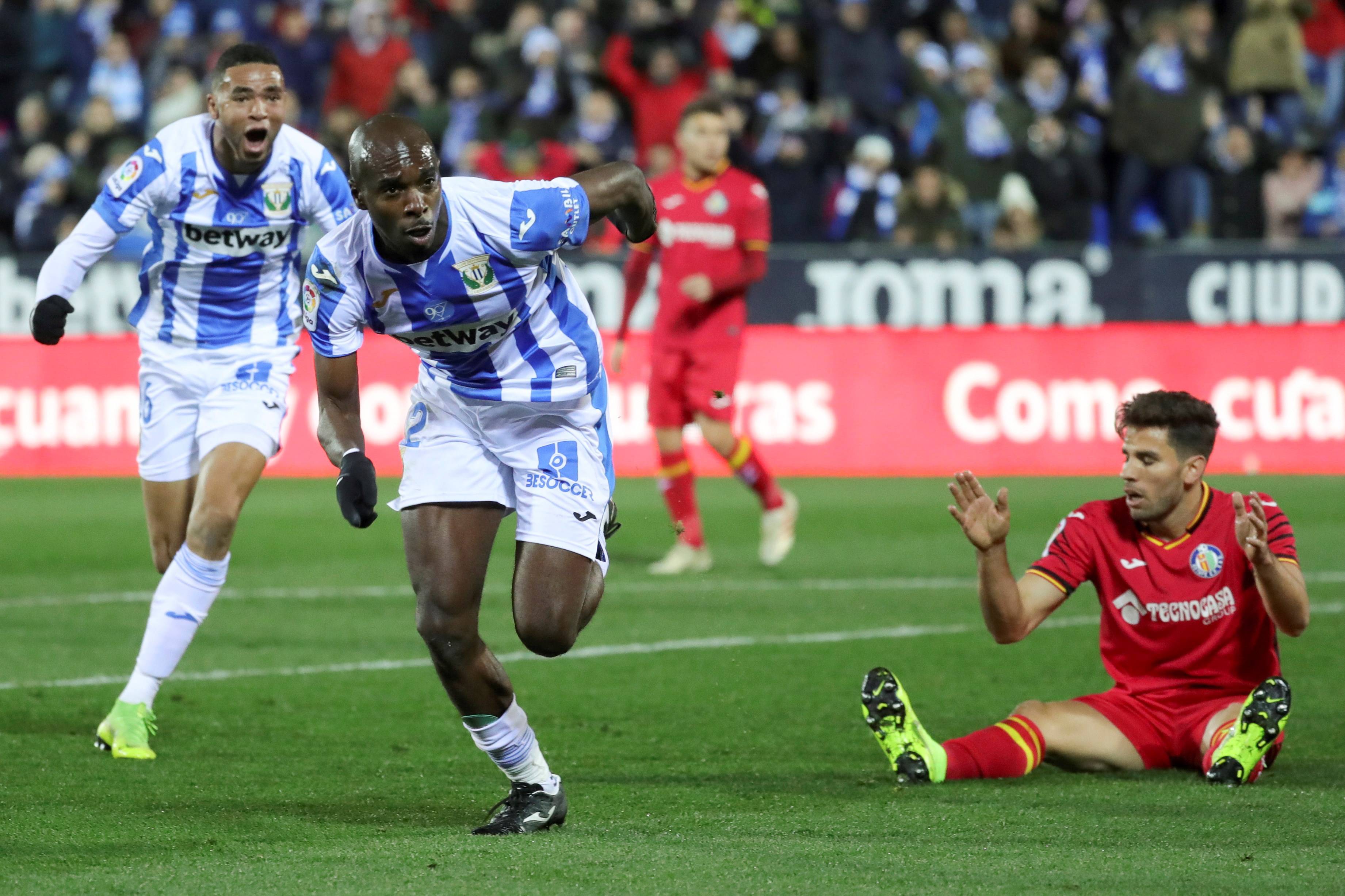 塞尔塔与奥萨苏纳将在比赛中争夺胜利 塞尔塔与奥萨苏纳将在比赛中争夺胜利