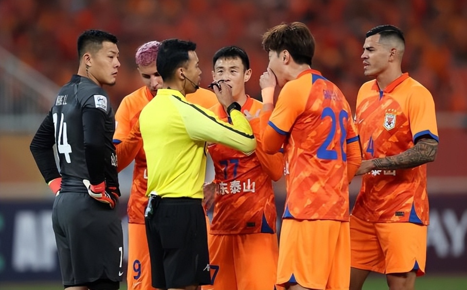 星空体育网页版-鲁能全队发威，客场逆袭夺得胜利