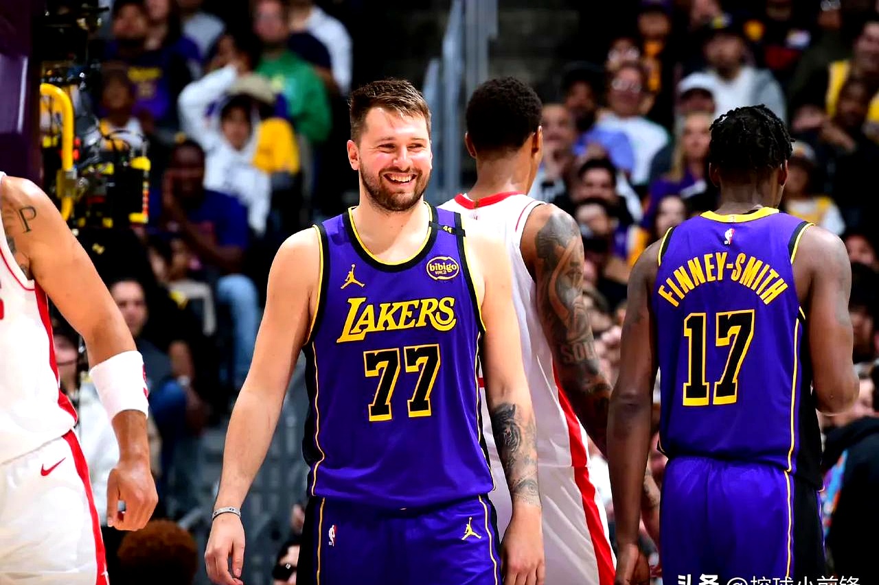 快船保罗加索尔一传一抢球火箭客场大胜的简单介绍 快船保罗加索尔一传一抢球火箭客场大胜的简单介绍