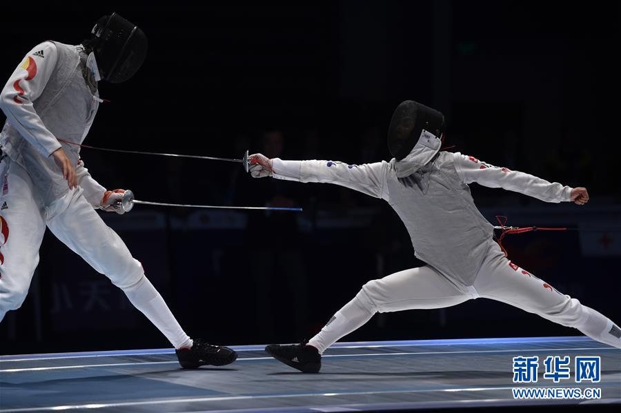 澳大利亚选手击败对手，夺得击剑金牌