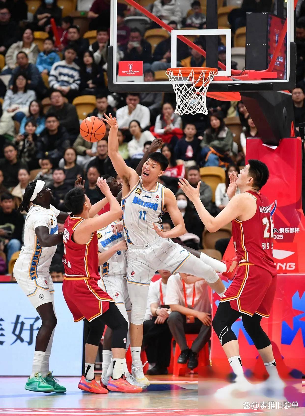 江苏男篮负于山西队,近期战绩不佳 江苏男篮负于山西队,近期战绩不佳