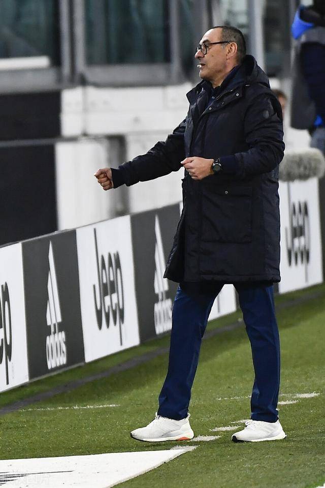 星空体育官方登录入口-佛罗伦萨球员集体续约，为球队未来奠定基石的简单介绍