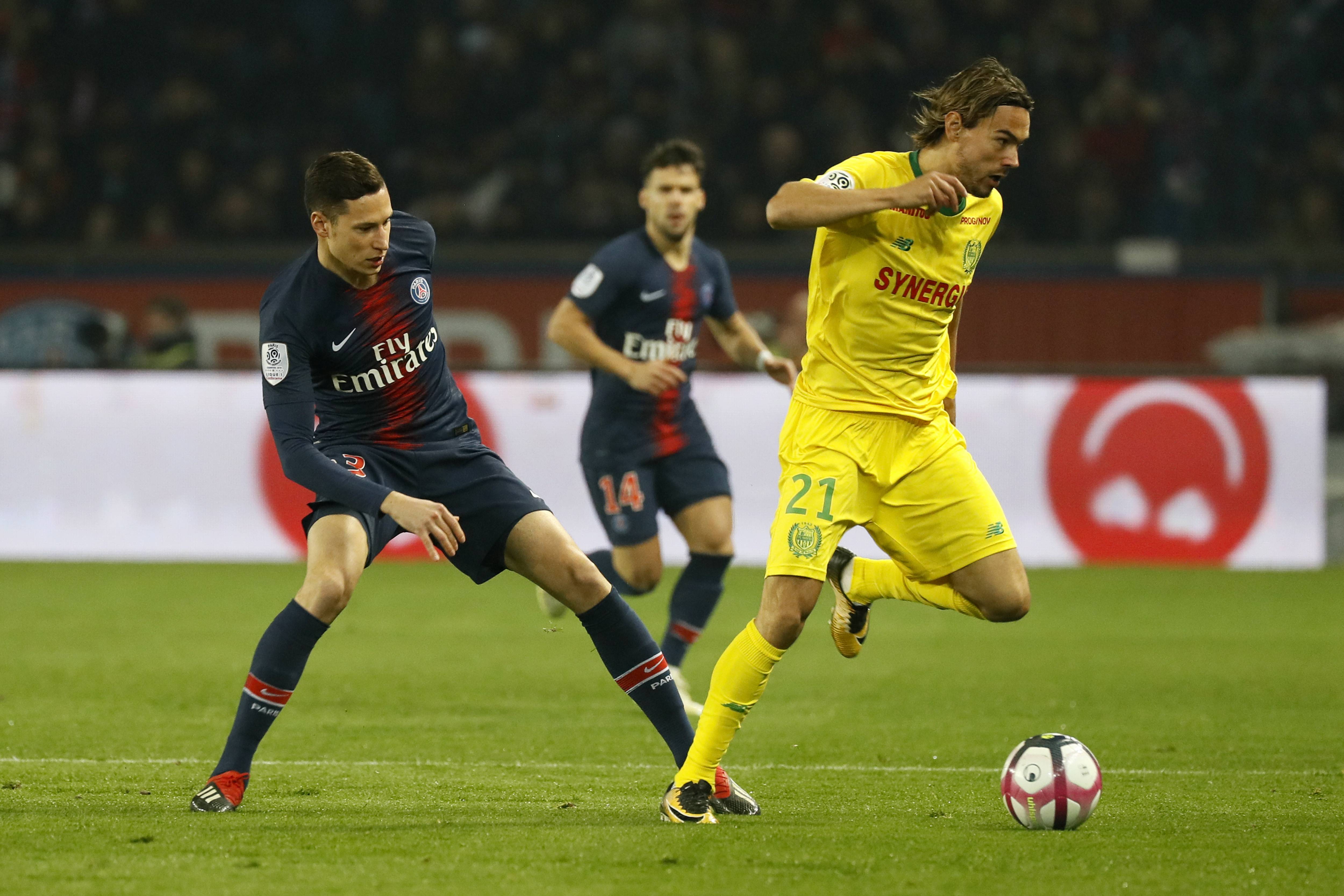 关于曼联客场惜败止步欧冠强八的信息 关于曼联客场惜败止步欧冠强八的信息