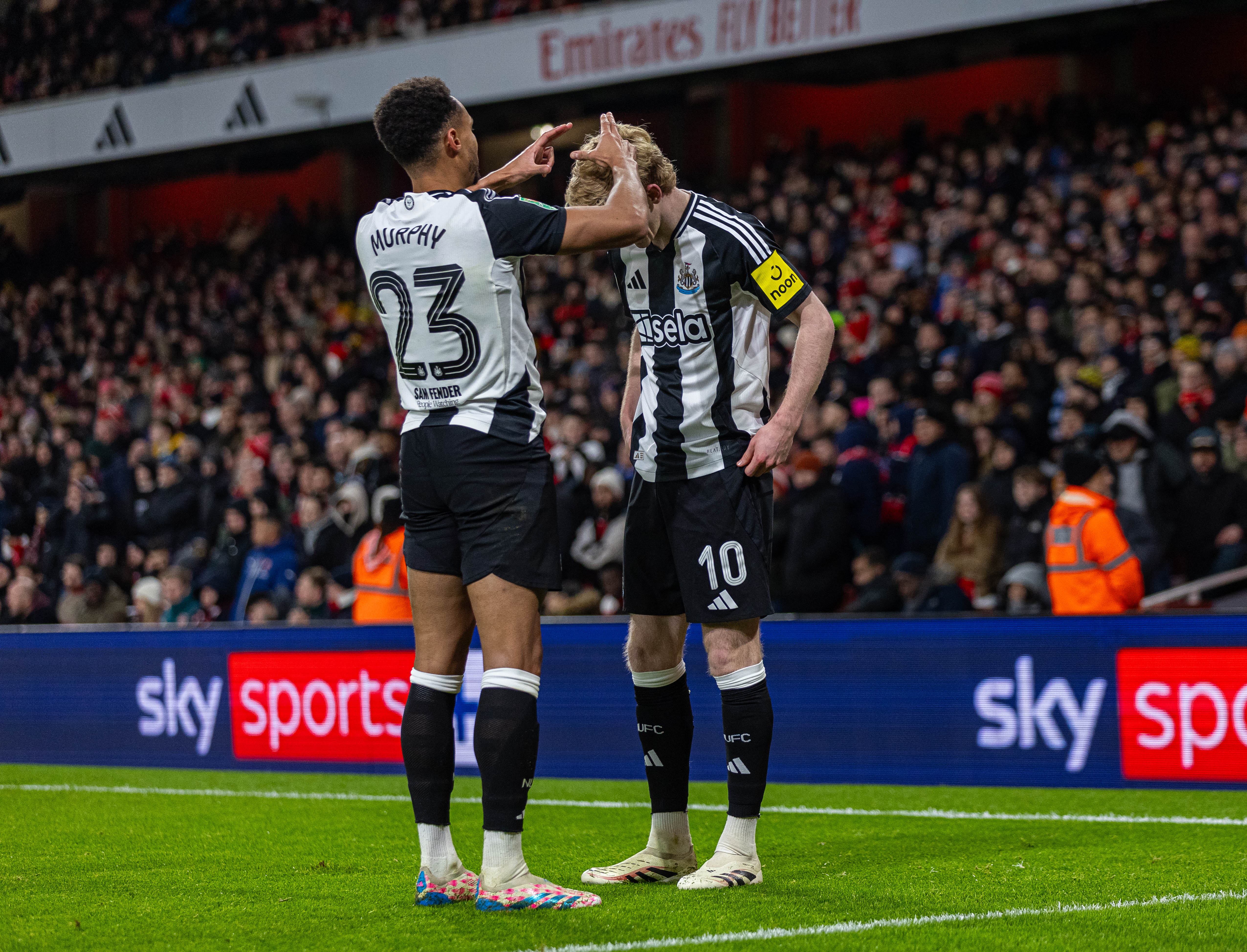 星空体育活动-关于阿森纳主场击败对手，继续领跑积分榜的信息